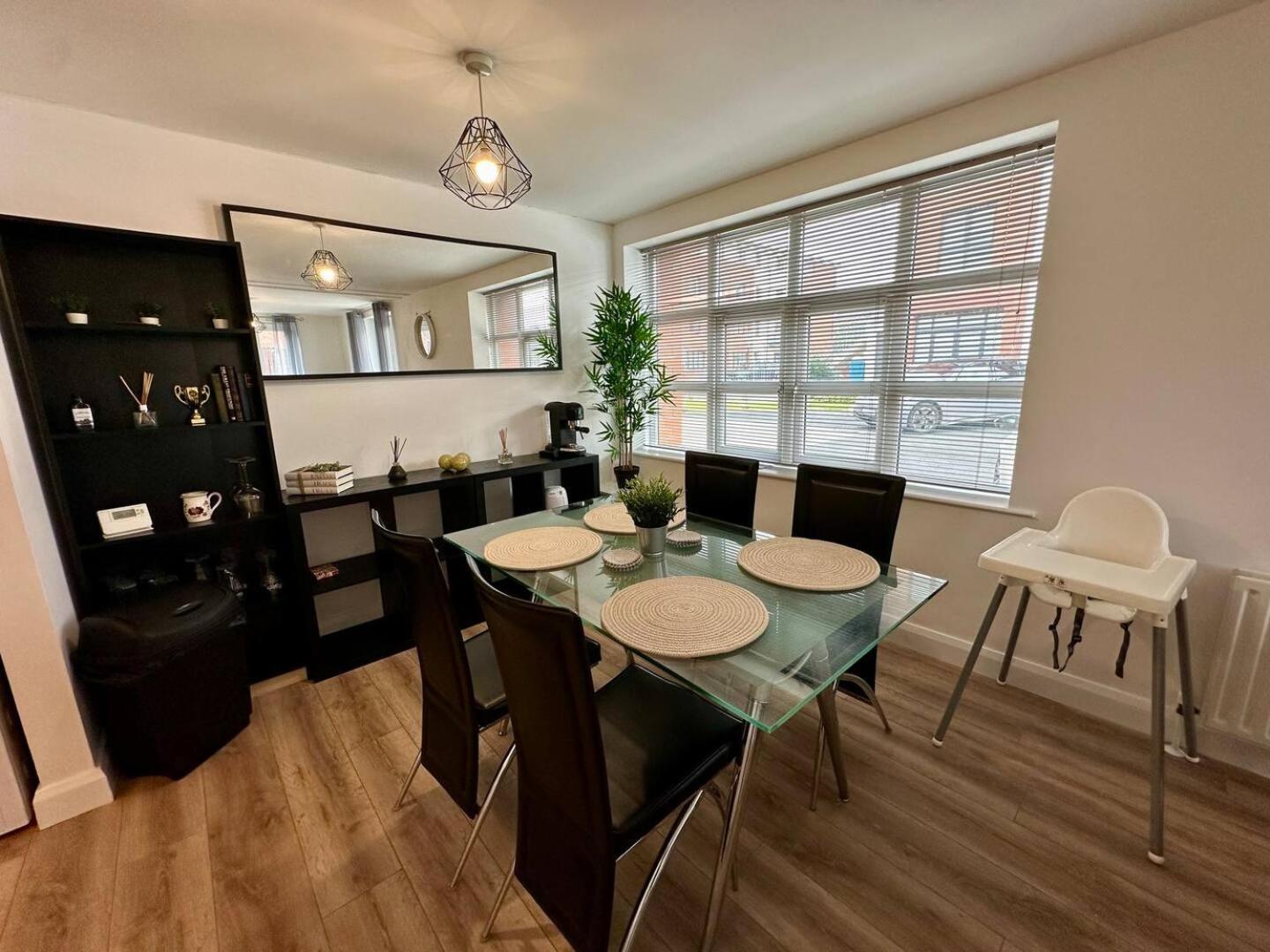 2Br City Side Apartment Belfast Eksteriør billede