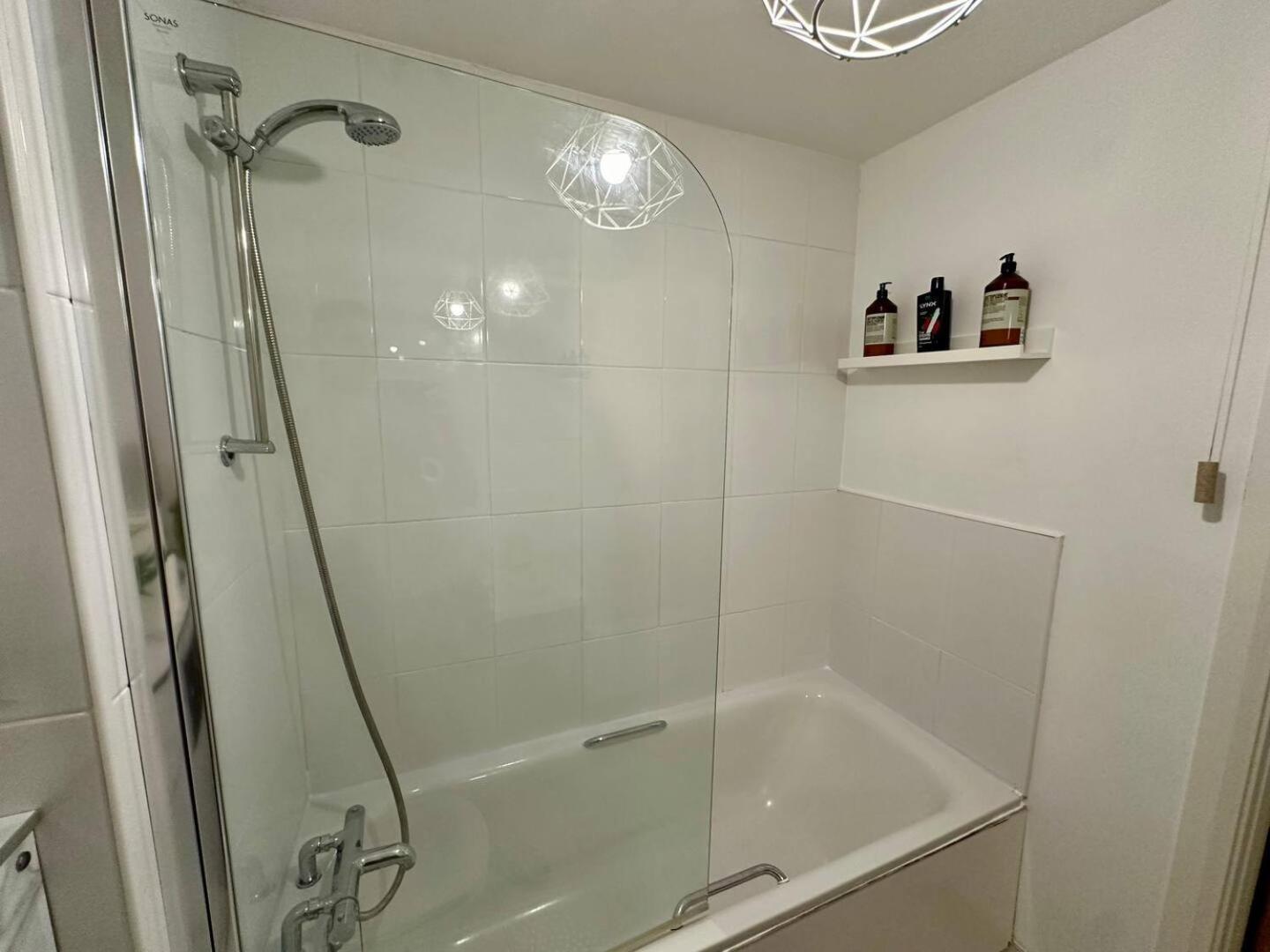 2Br City Side Apartment Belfast Eksteriør billede