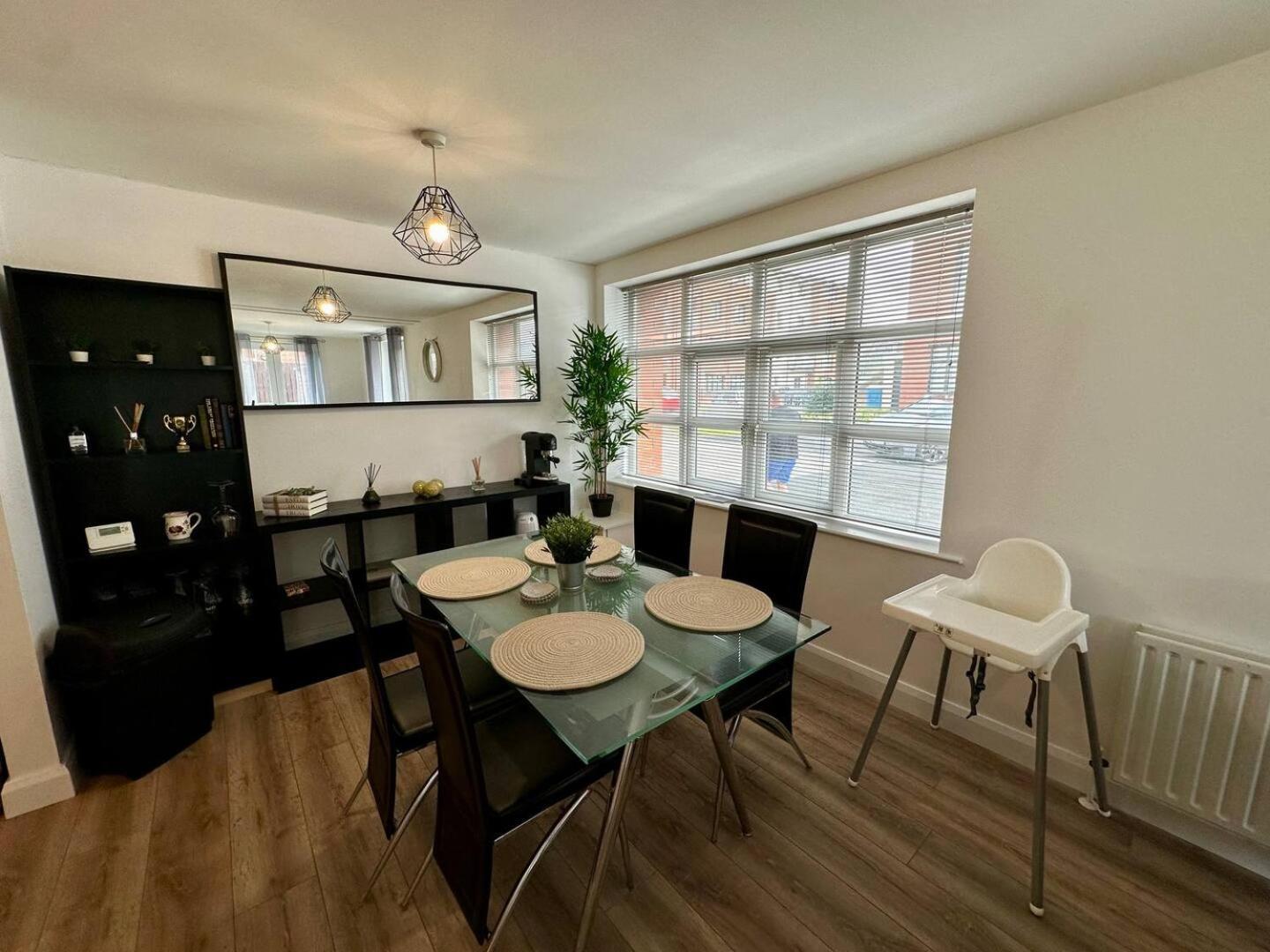 2Br City Side Apartment Belfast Eksteriør billede