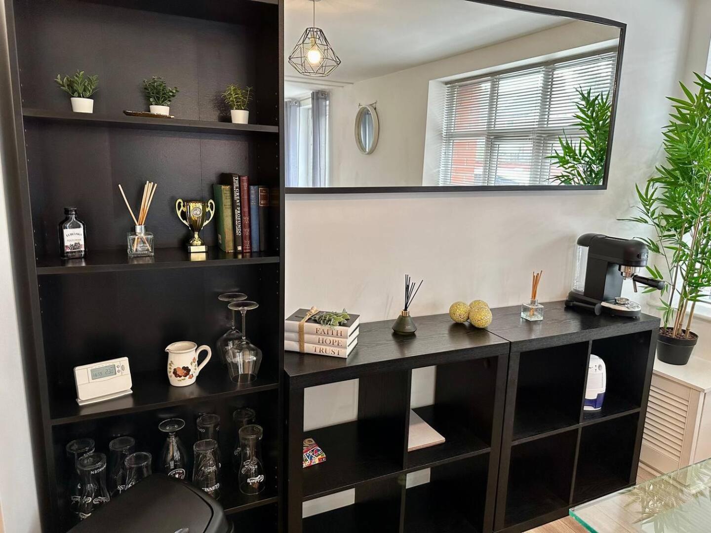2Br City Side Apartment Belfast Eksteriør billede
